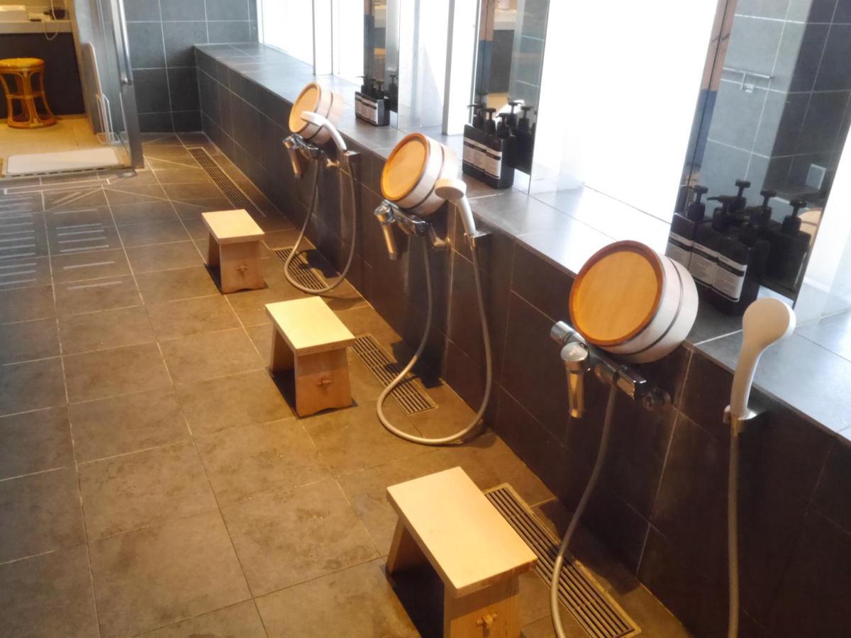 Hearts Capsule Hotel & Spa Hakata Фукуока Екстериор снимка