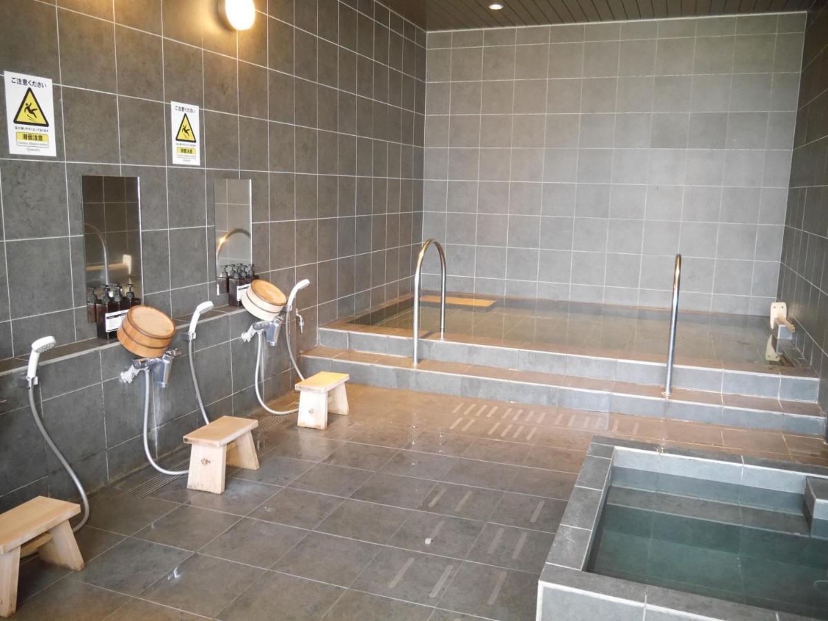 Hearts Capsule Hotel & Spa Hakata Фукуока Екстериор снимка